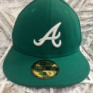 New Era Green Atlanta Braves 59FIFTY Fitted Hat Size 8